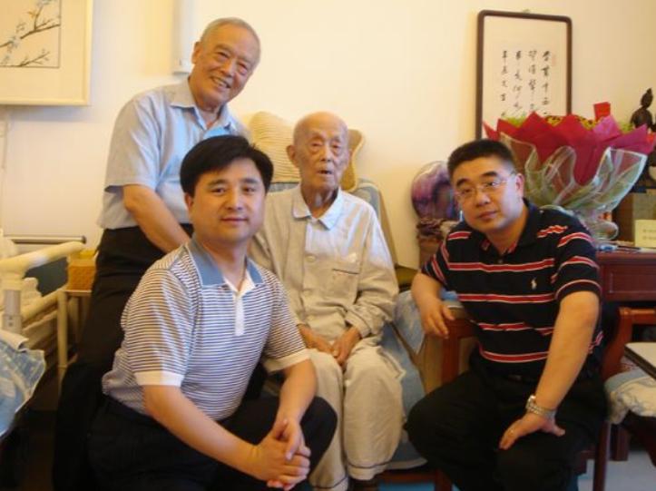 演员春夏学历,春夏学历,演员之路的基石与翅膀,演员春夏学历,奠定基石,展翅飞翔的演员之路