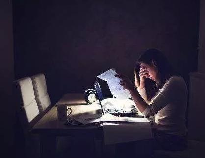 明星熬夜吗,明星背后的夜晚,熬夜背后的故事,明星背后的夜晚,熬夜与星光的故事